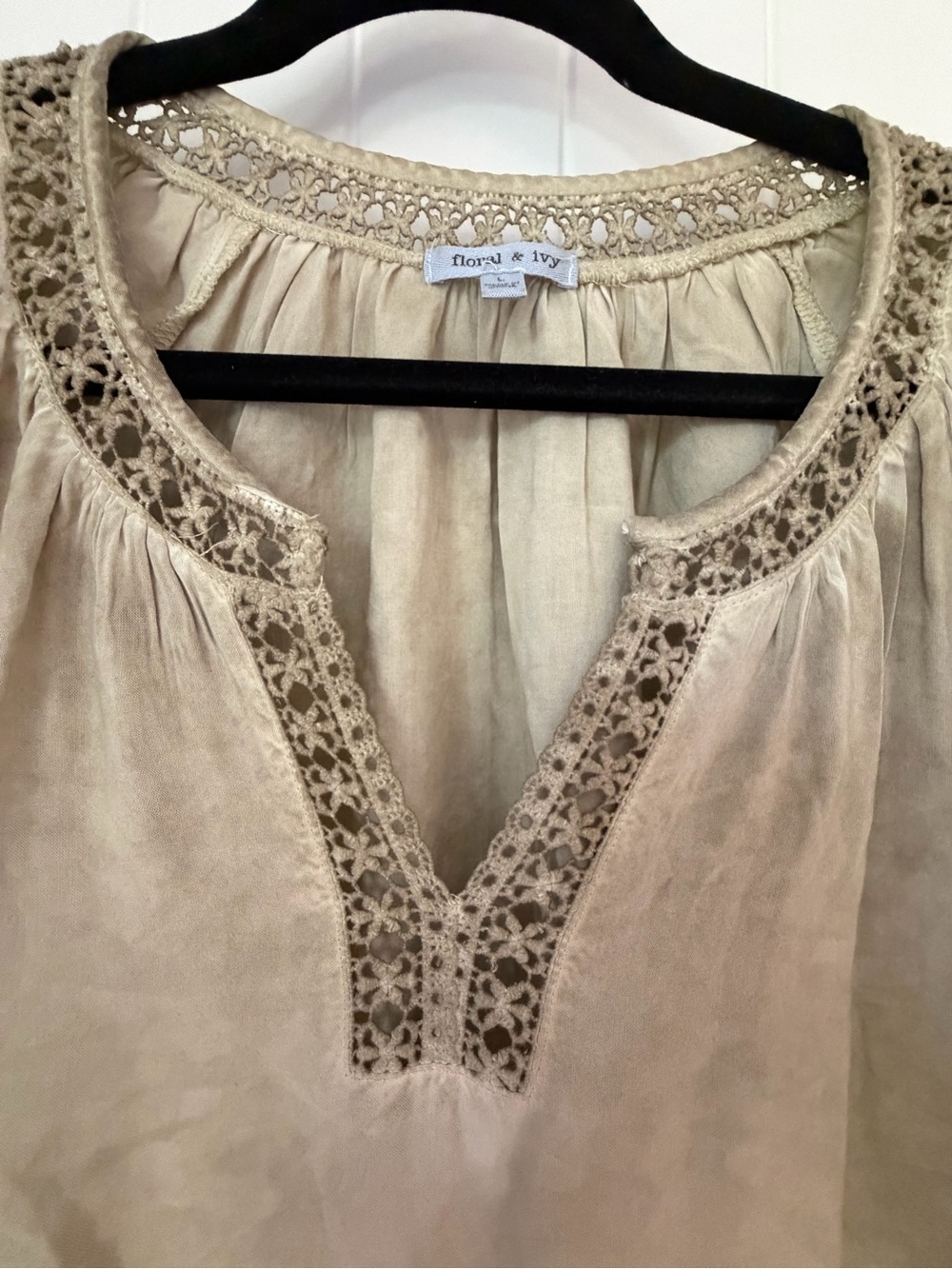 Floral & Ivy Tan Boho Crochet Trim Peasant Blouse Size L - Picture 3 of 9